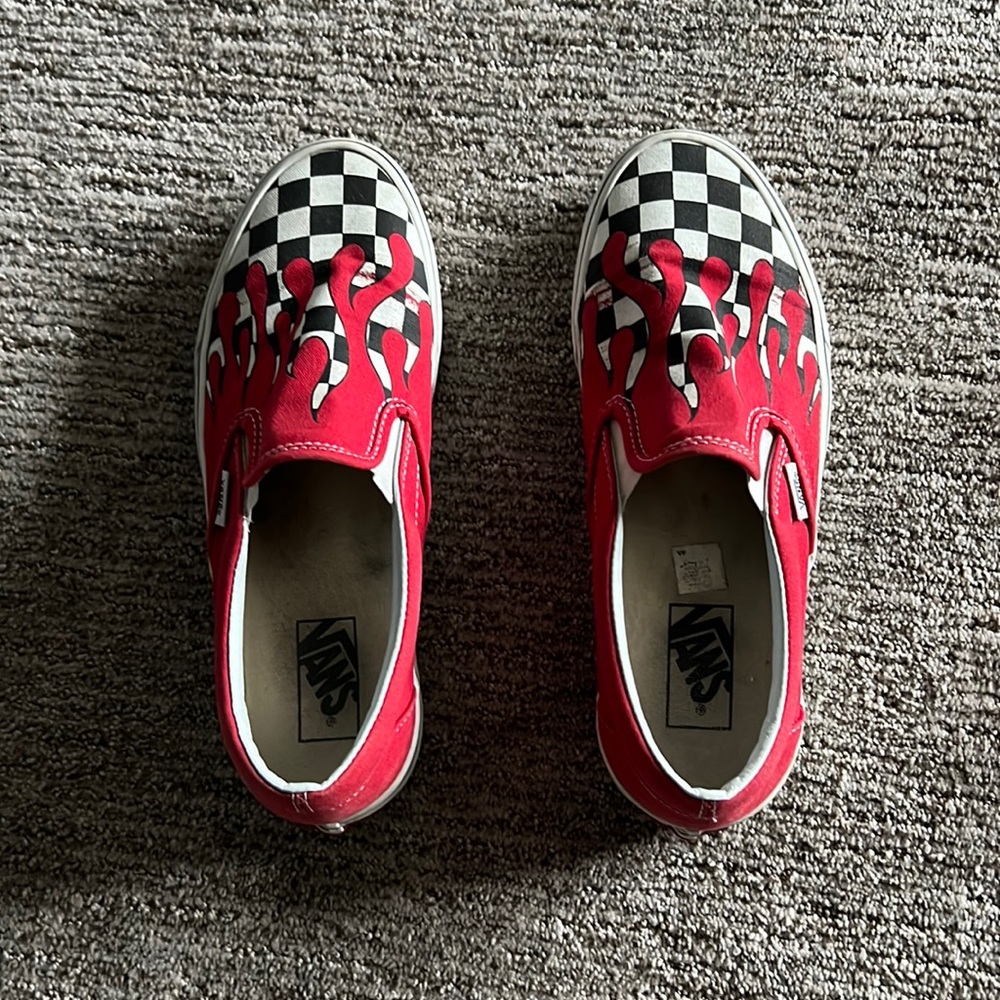 Cool checkered slip-on vans!!!
